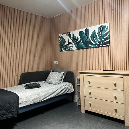 Dame Cerise Apartment Wavre Bagian luar foto